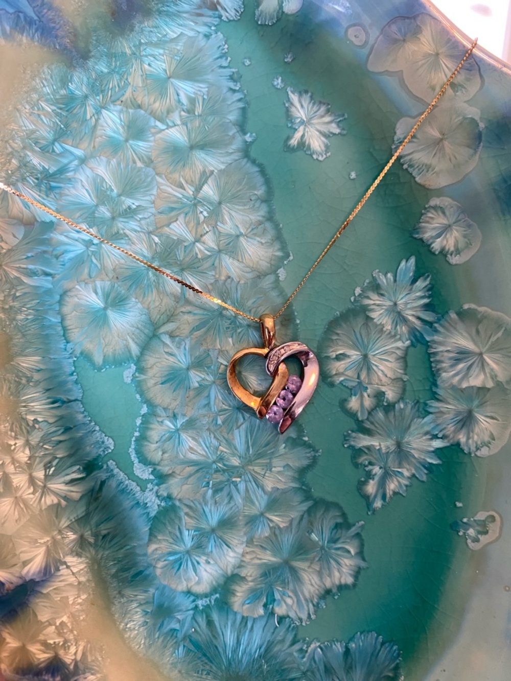 10K Gold Purple Stone and Diamond Chip Heart Pendant on 14K Thin Chain